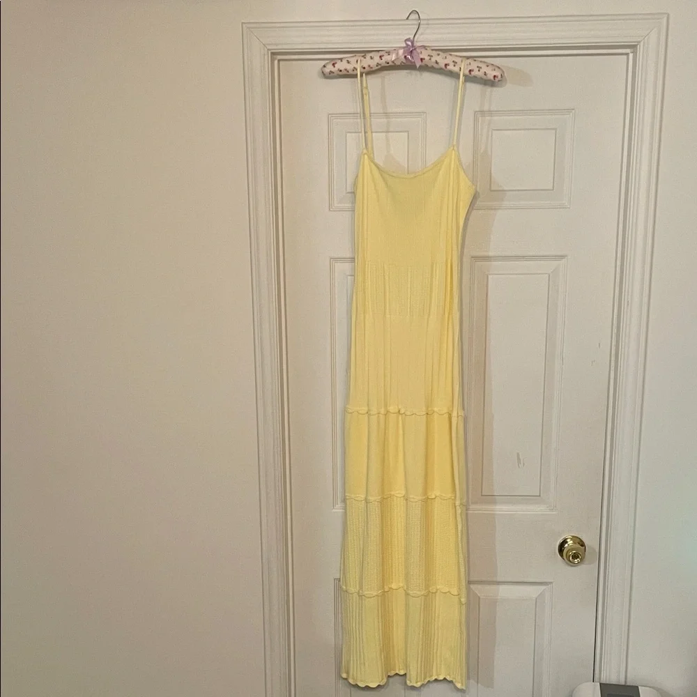 🍋 DYNAMITE Yellow Ribbed Tiered Midi Dress Size M - Picture 3 of 8